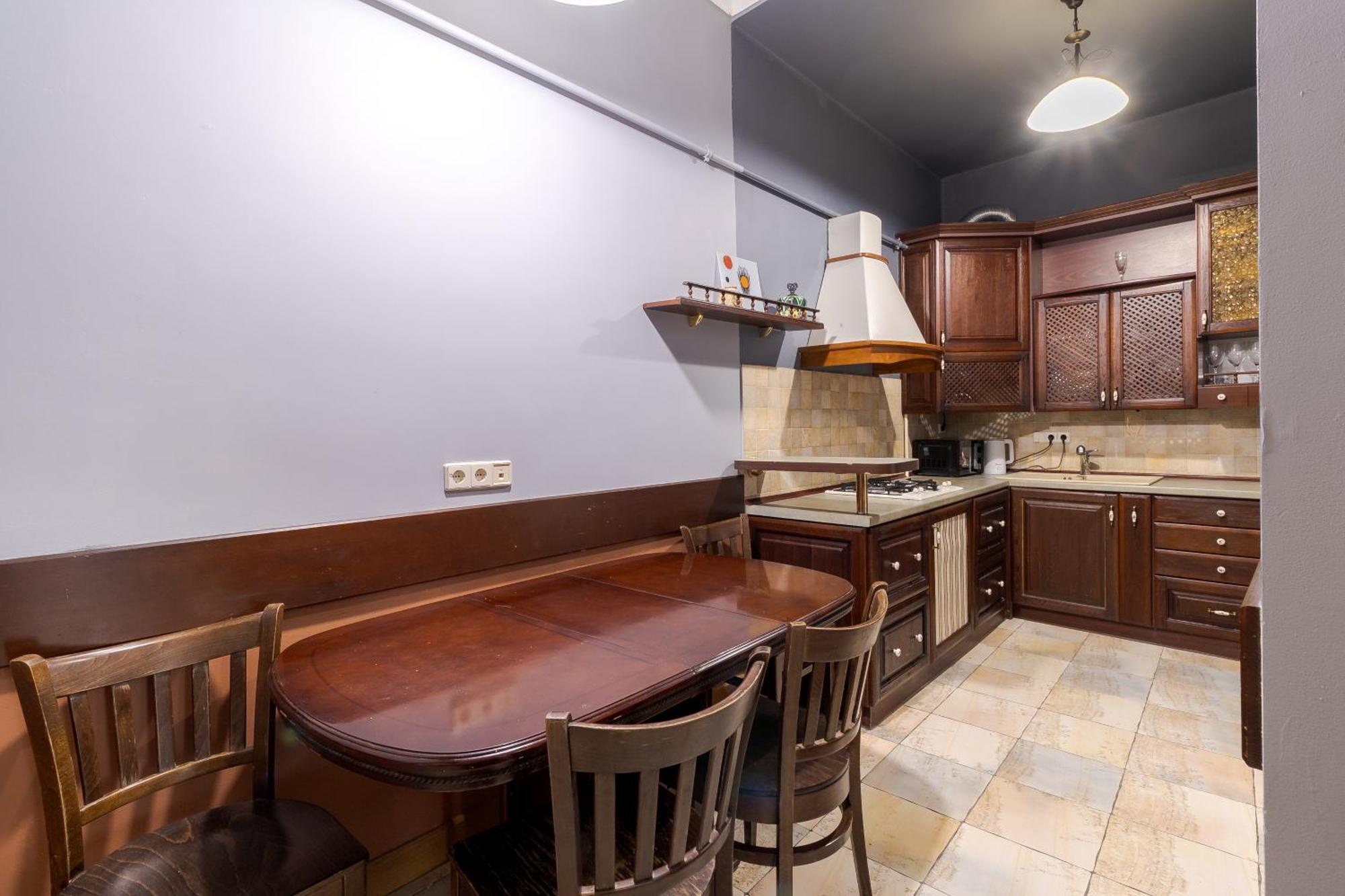 Tut Staroevreyska With Terrace Apartman Lviv Kültér fotó