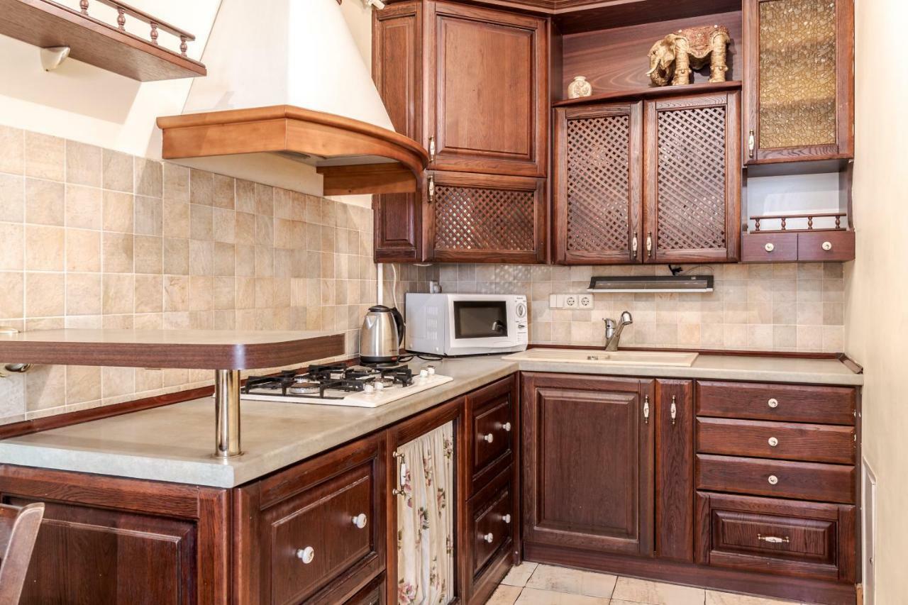 Tut Staroevreyska With Terrace Apartman Lviv Kültér fotó