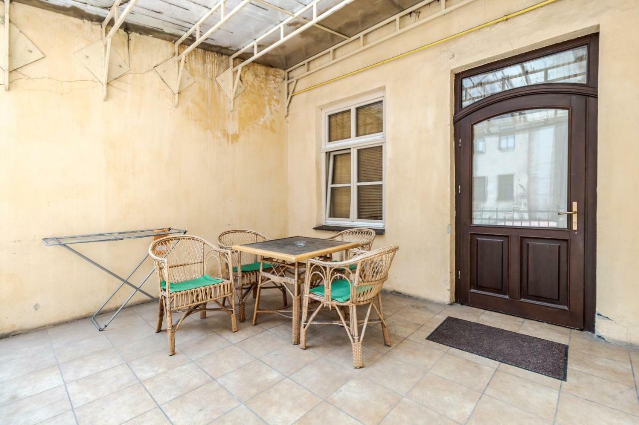 Tut Staroevreyska With Terrace Apartman Lviv Kültér fotó